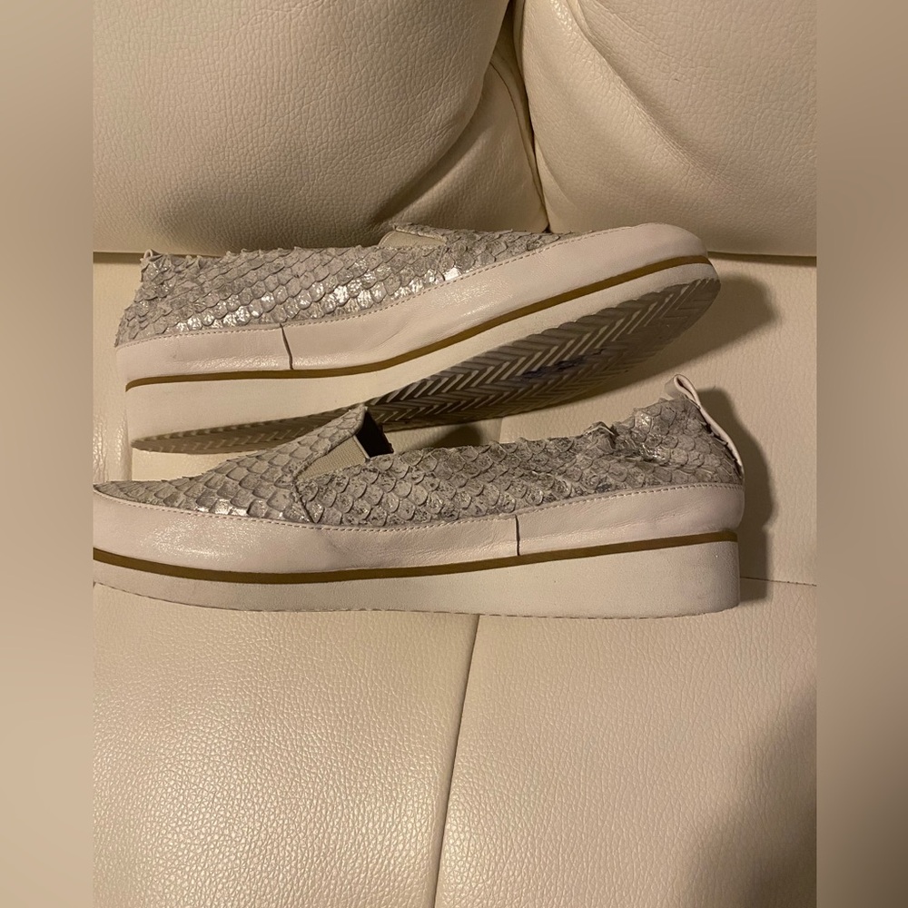 Ron White made in Italy Silver snake Textured Women's Slip-On Shoes - Picture 5 of 8